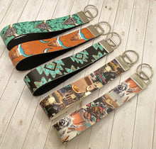Load image into Gallery viewer, Western/ Patriotic Wristlet Keychains